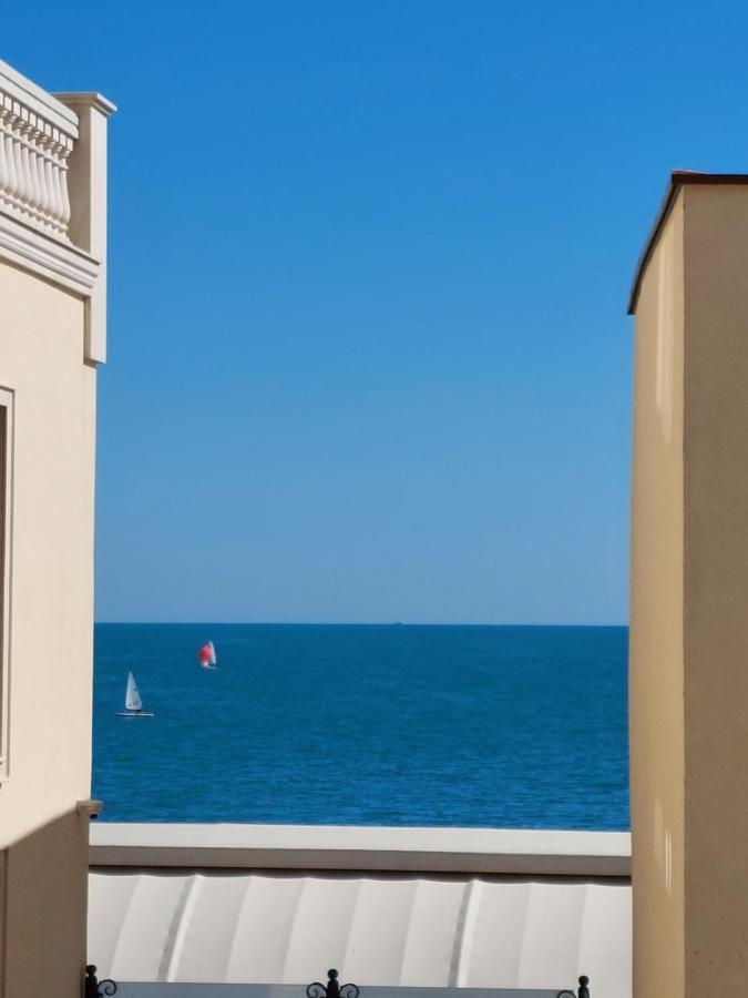 Supreme Danieli - Holiday Apartment By The Sea Balchik Exterior foto